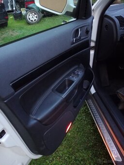 Skoda Octavia Combi 2,0 TDI RS havarovana, pojizdna - 14