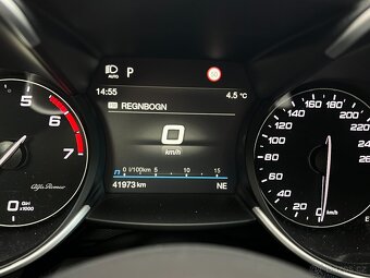 Alfa Romeo Giulia 2.0 Veloce 206 kW (ODPOČET DPH) - 14