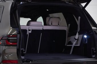 BMW X7, 40i,M-PAKET,HUD,PANO,ZÁRUKA - 14