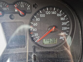 VW Golf 1,6 77kw - 14