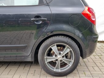 Kia Ceed 1.4i 80kW 2007 Hatchback 2.majitel 116 980 km - 14
