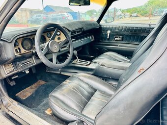 Chevrolet Camaro 1977 5.0 liter V8 - 14