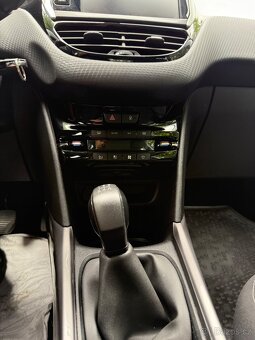 Peugeot 2008 1.2 81kW - 14
