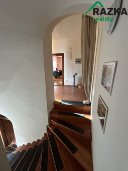 Prodej usedlosti s rozlehlými pozemky v obci Dolní... - 14