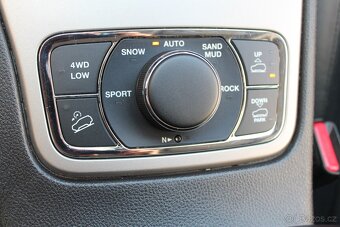 Jeep Grand Cherokee 3.0CRD 3.0CRD 177kW+OVERLAND+1MAJ+ČR - 14