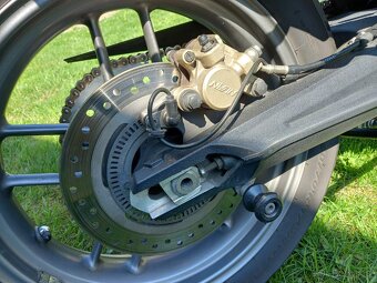 Triumph Tiger 800 - 14