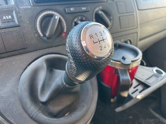 VW Transporter T5 9míst - 14