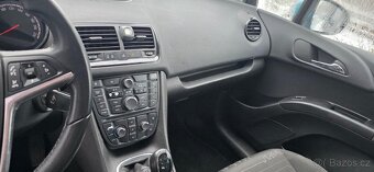 Opel Meriva B 1.4 74kw rok-2010 - 14