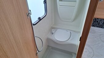 Karavan Adria Altea 492 UP, el. pojezd, předstan, 100 km - 14