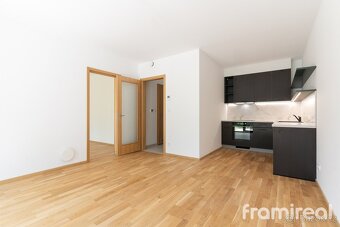 Pronájem bytu 2+kk s terasou a parkovacím stáním, 53 m2 - Pr - 14