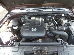 Nissan Pathfinder 2.5 DCI 4x4 2. majitel ČR 7m - 14