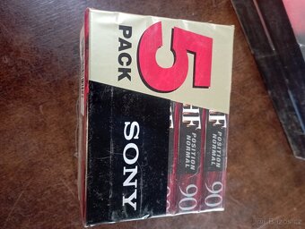 Nové MC a DVD kazety - 14