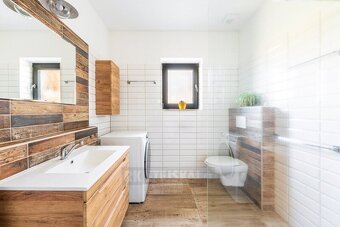 Prodej novostavby rodinného domu, 121 m², pozemek 801 m², Mi - 14