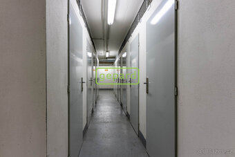 Prodej dvou garážových stání a dvou sklepů 1,8 a 1,9m2, Prah - 14