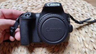 Digitální zrcadlovka s prislusenstvim - 14