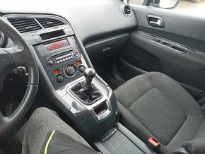 Peugeot 5008 1.6i 88kw 2014 - 14