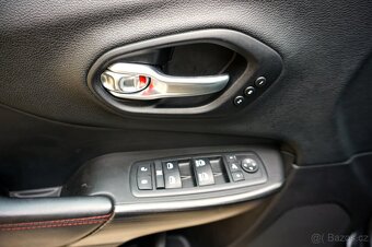 JEEP CHEROKEE TRAILHAWK 3,2 V6 200KW 2015 CZ - 14