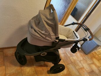 Kočárek joie crosster trojkolka - 14