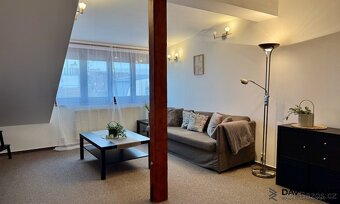 Pronájem zařízeného podkrovního bytu 1+kk (61m²), ul. Gorkéh - 14