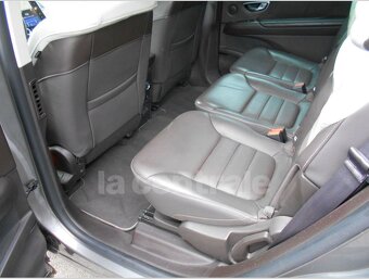 RENAULT Espace V dCi 160 INITIALE PARIS EDC 7 míst 04/2018 - 14