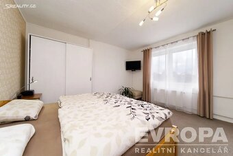 Prodej rodinného domu 198 m², pozemek 278 m² - 14