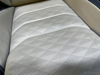 VW Touareg III CR7 kuzeny interier sedacky - 14
