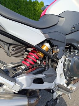 BMW f 900 R - 14