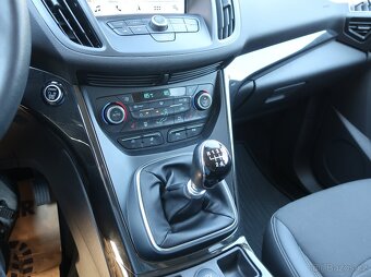 Ford Kuga 1.5EB 110kW TITANIUM TAŽNÉ 1MAJITEL ČR - 14