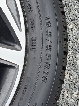 Zimní orig alu kola Toyota Yaris Dunlop 195/55/16 vzorek 8mm - 14