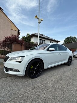 Škoda Superb L&K 140kw 4x4 2019 - 14