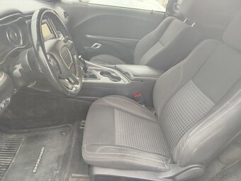 Dodge Challenger 5.7 hemi - 14