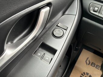 Hyundai i30 HB 1.5DPI 81kW TAŽNÉ ČR 1MAJITEL ZÁRUKA - 14