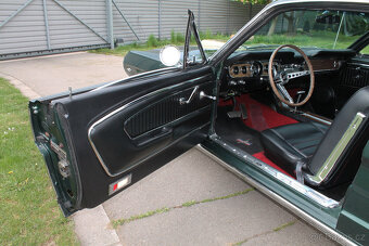 1965 Ford Mustang Fastback 289 V8 - 14