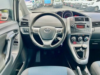 Toyota Verso 1,6 KLIMA / 2015 - 14