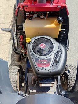 Prodám  zahradní traktor Castelgarden 17.5 Hp TX102 HYDRO - 14