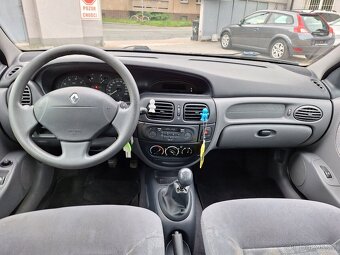 Renault Megane 1.6i 16V 79KW Klimatizace + Zimní kola - 14