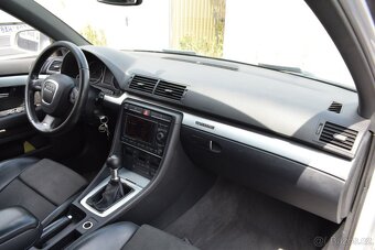 Audi A4 B7 3.2 V6/S-LINE/MANUÁL/4X4/ - 14