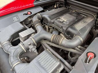 Ferrari F355 Berlinetta z roku 1997 - 14