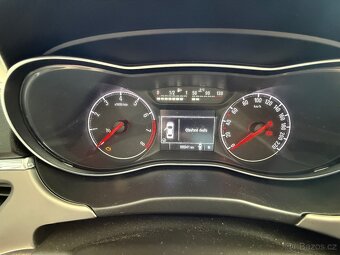 Opel Corsa E  1.4 66kW, rok 2016 automat - 14
