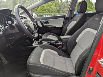 Kia Ceed kombi 1.6 GDI 99 kW Exclusive - 14