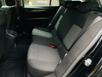 Opel Insignia 2.0 CDTI 125KW MANUÁL LED LUX NAVI SERVISKA - 14