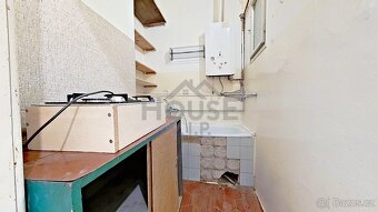 Prodej bytu 1+kk, 35 m2 s balkonem a sklepem – Praha 10, Str - 14