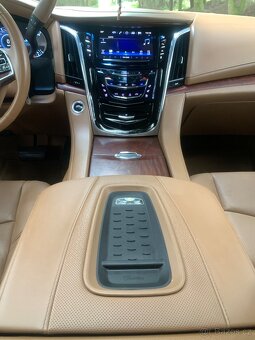 Cadillac Escalade 6.2Long V8 Platinum 8 mist EU verze - 14