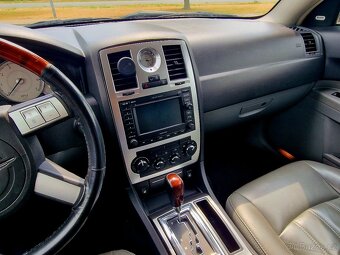 Chrysler 300C 5.7 V8 Hemi 4x4 - 14