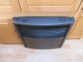 Prodám karavan Hobby 540 ufe,r.v.2002 + mover + předstan. - 14