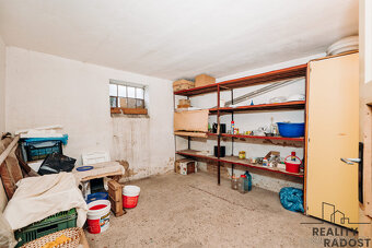 Prodej bytu 3+1 71m² se zahrádkou a dvougaráží – Nádražní - 14