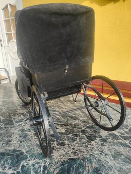 Starý koňský kočár pro panenky Landauer - 14