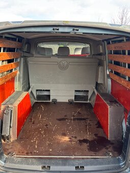 VW Transporter T5 1.9 tdi 77kW - 14