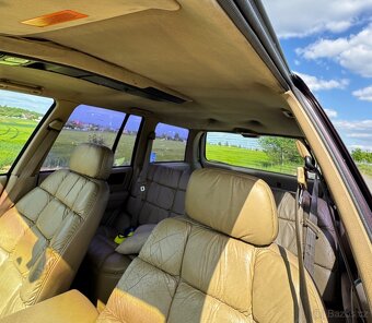 Jeep Wagoneer V8 - 14