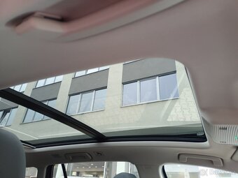 VW Golf 8 Variant 2.0TDI 85kW DSG Virtual Panorama Full LED - 14